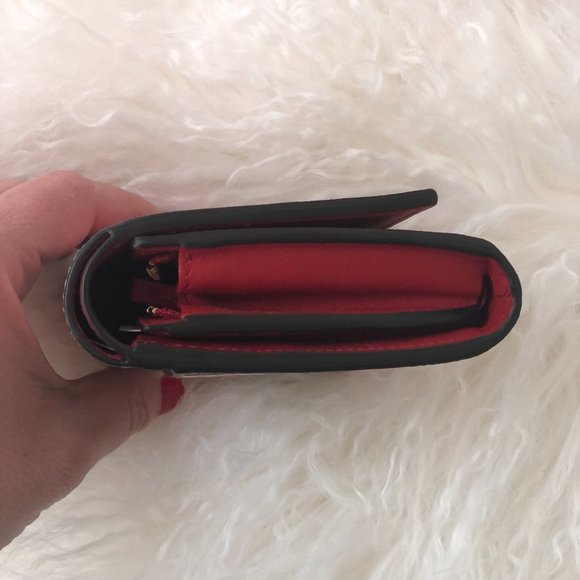 Gucci GG Supreme Canvas Apple French Wallet - Picture 4 of 6